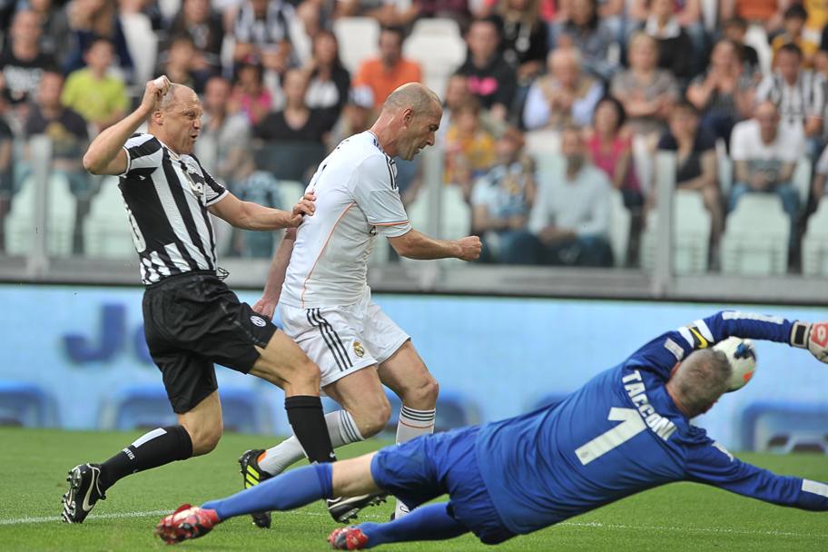 Zidane in gol. LaPresse